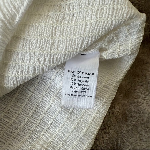 SO White Smocked Puff Sleeve Crop Blouse Size L - Picture 4 of 4